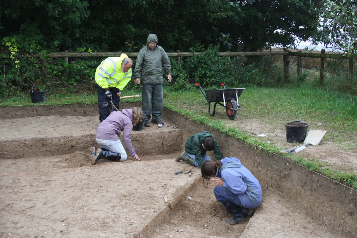 Excavations well underway over the terminal of Dampney Barrow&rsquo;s ditch. 