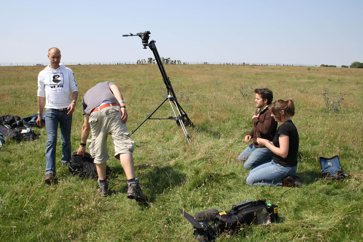 Several hours after the balloon landed, Helen awaits further interrogation.
